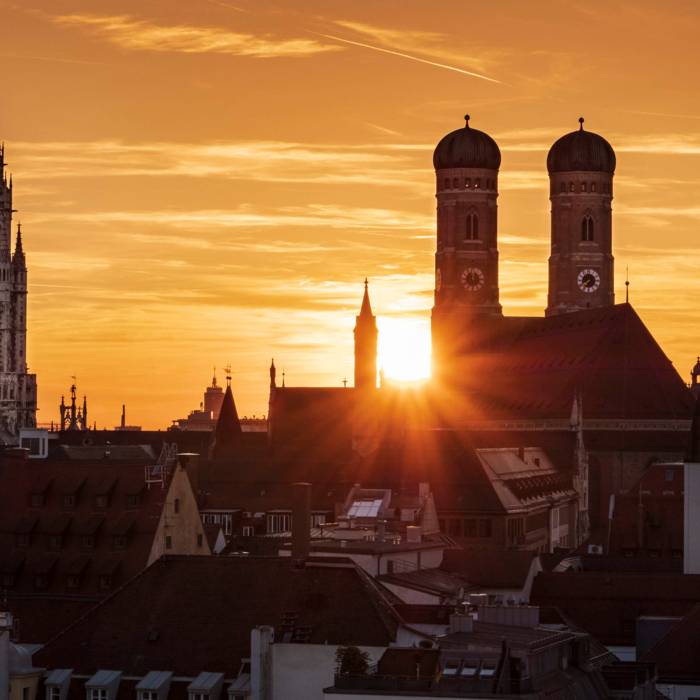 Travel package simply back book & info simply Munich